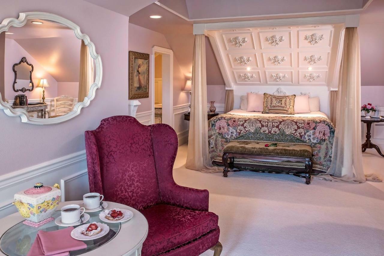 Cameo Heights Mansion And The Vine Fine Dining Restaurant Bed & Breakfast Touchet ภายนอก รูปภาพ