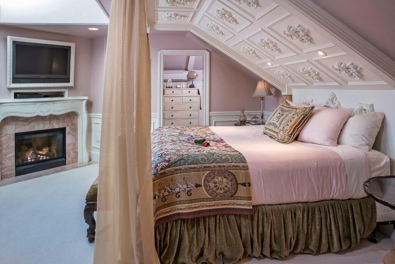 Cameo Heights Mansion And The Vine Fine Dining Restaurant Bed & Breakfast Touchet ภายนอก รูปภาพ